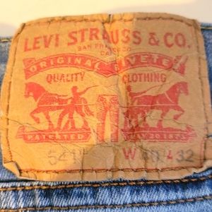 Levis 541 Zipper Fly Jeans Size 40x32